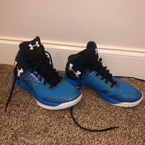 UNDER ARMOUR HIGH TOP SNEAKERS